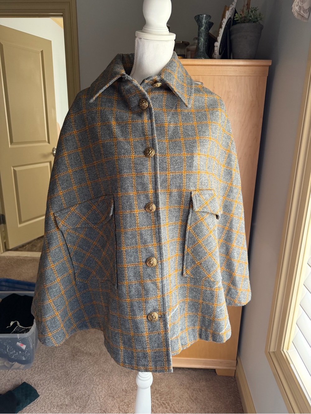 Vintage Women’s h.i.s for hers Gold & Grey Plaid Wool Cape Jacket